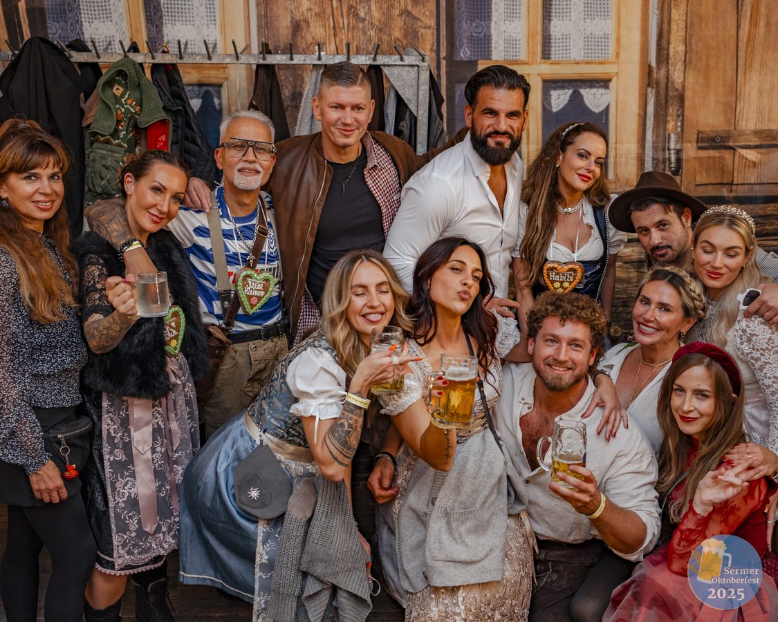 Gäste beim Sermer Oktoberfest 2025